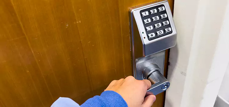Why Choose Us for Your Keypad Lock Needs in Evergreen Park, IL?